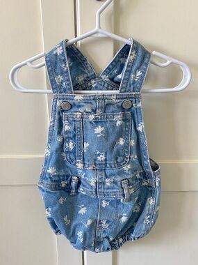 Old Navy Baby Girl Floral Print Blue Denim Overalls Romper 12-18M